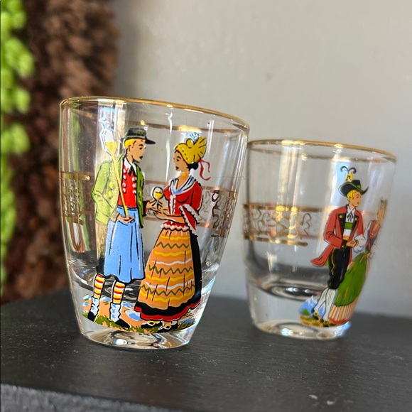 Vintage Folk Art Shot Glasses - Picture 2 of 13